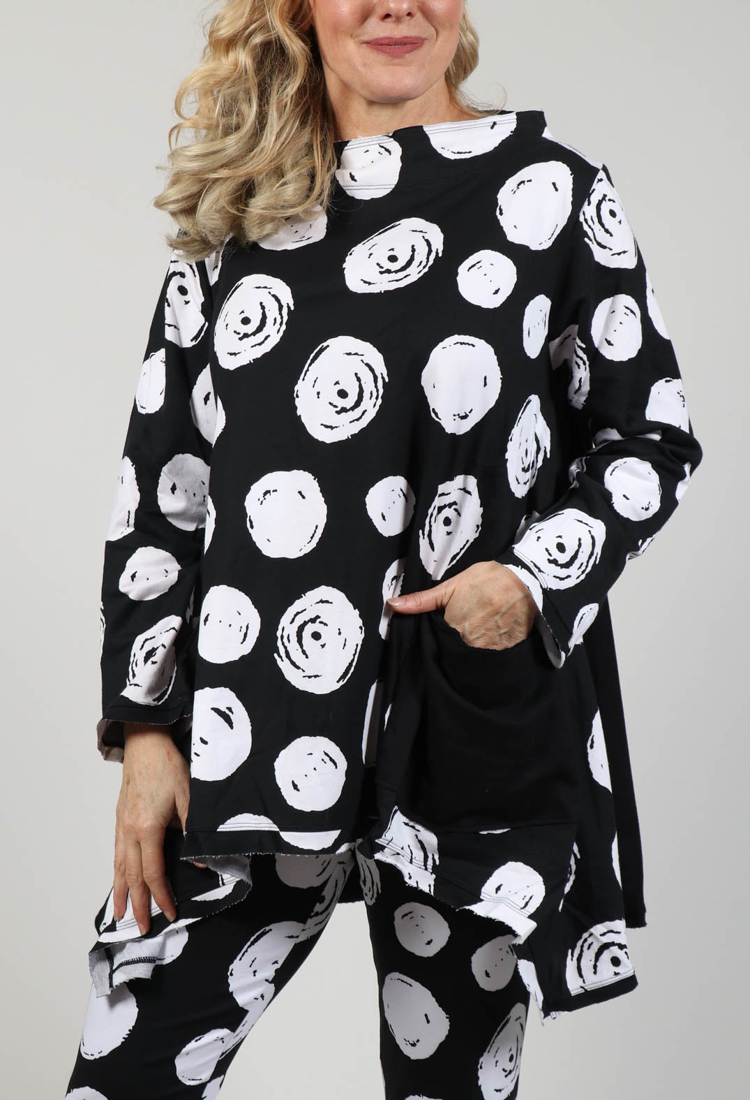 Paint Polka Dot Print Top in Black