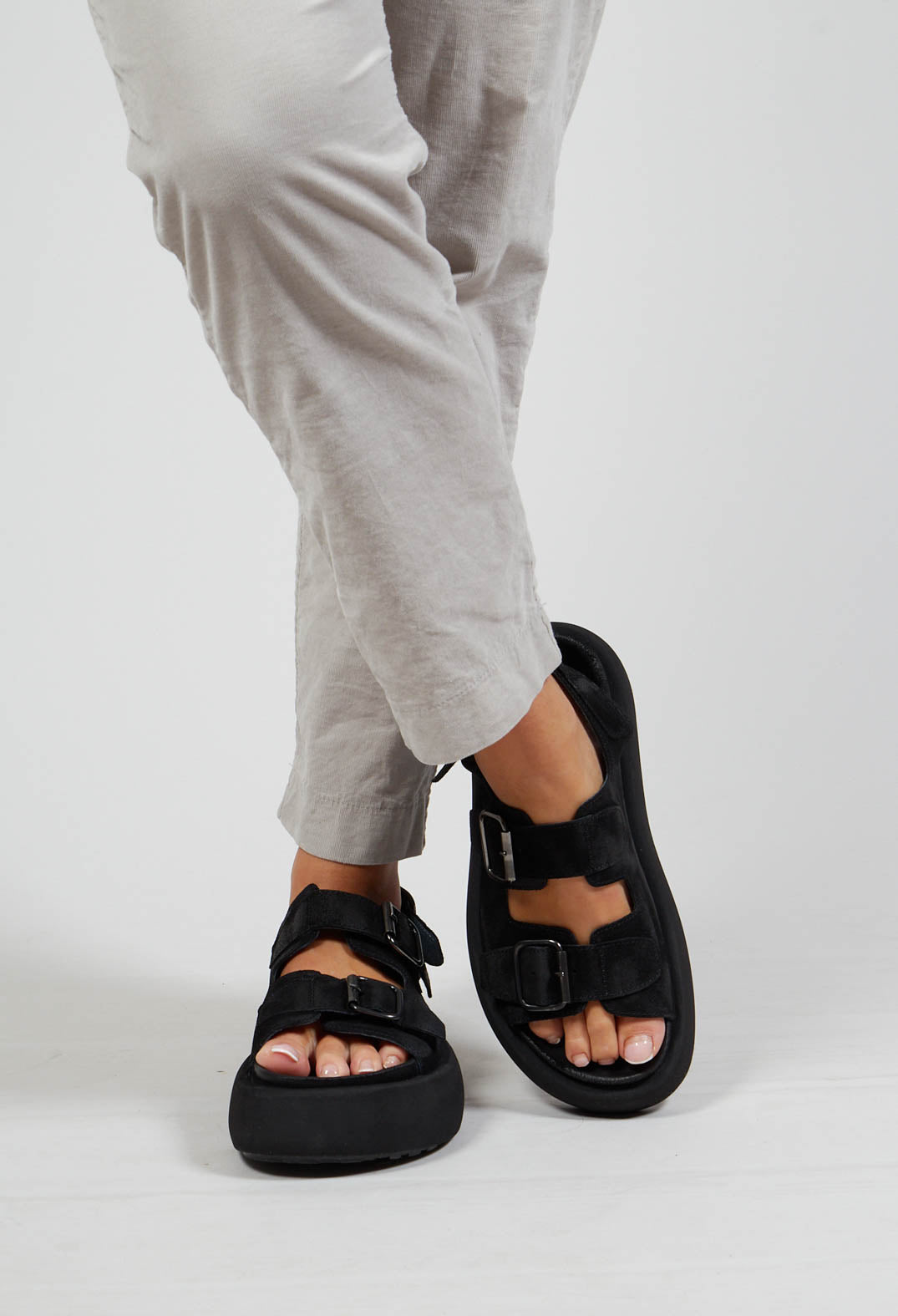 Platform Sole Sandals in London Nero