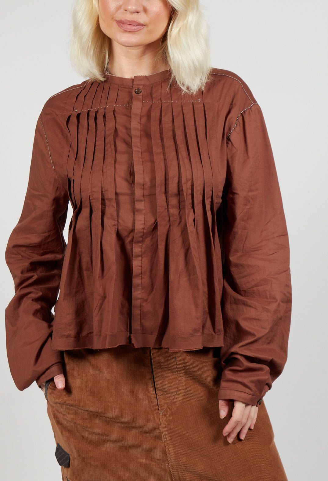 Pleat Shirt in Brown