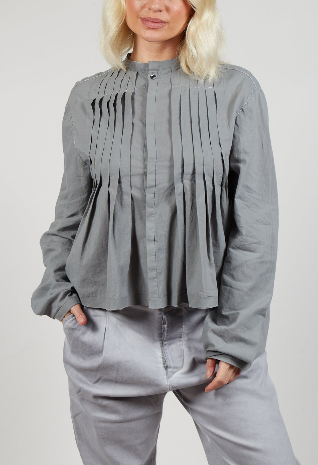 Pleat Shirt in Slate