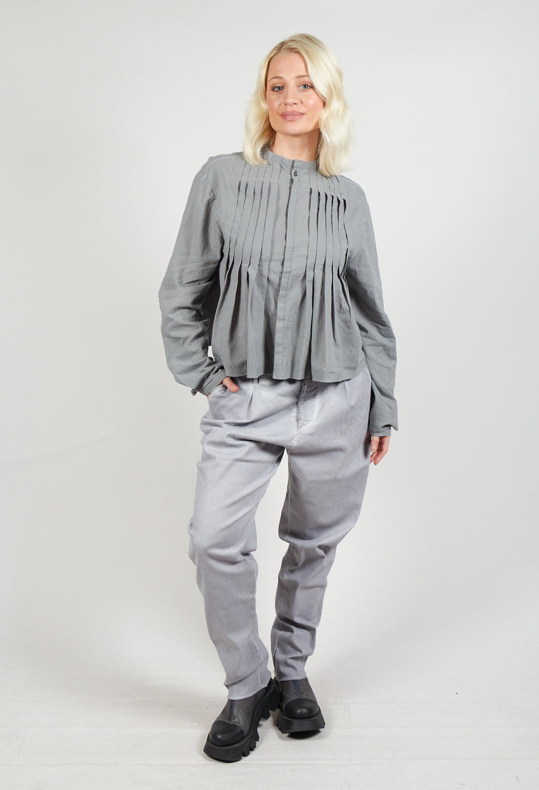 Pleat Shirt in Slate