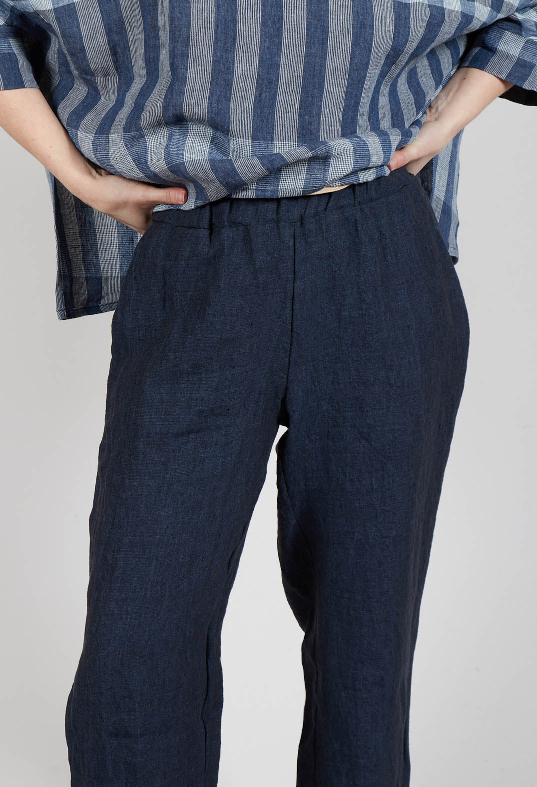 Preciso A Trousers in Blu
