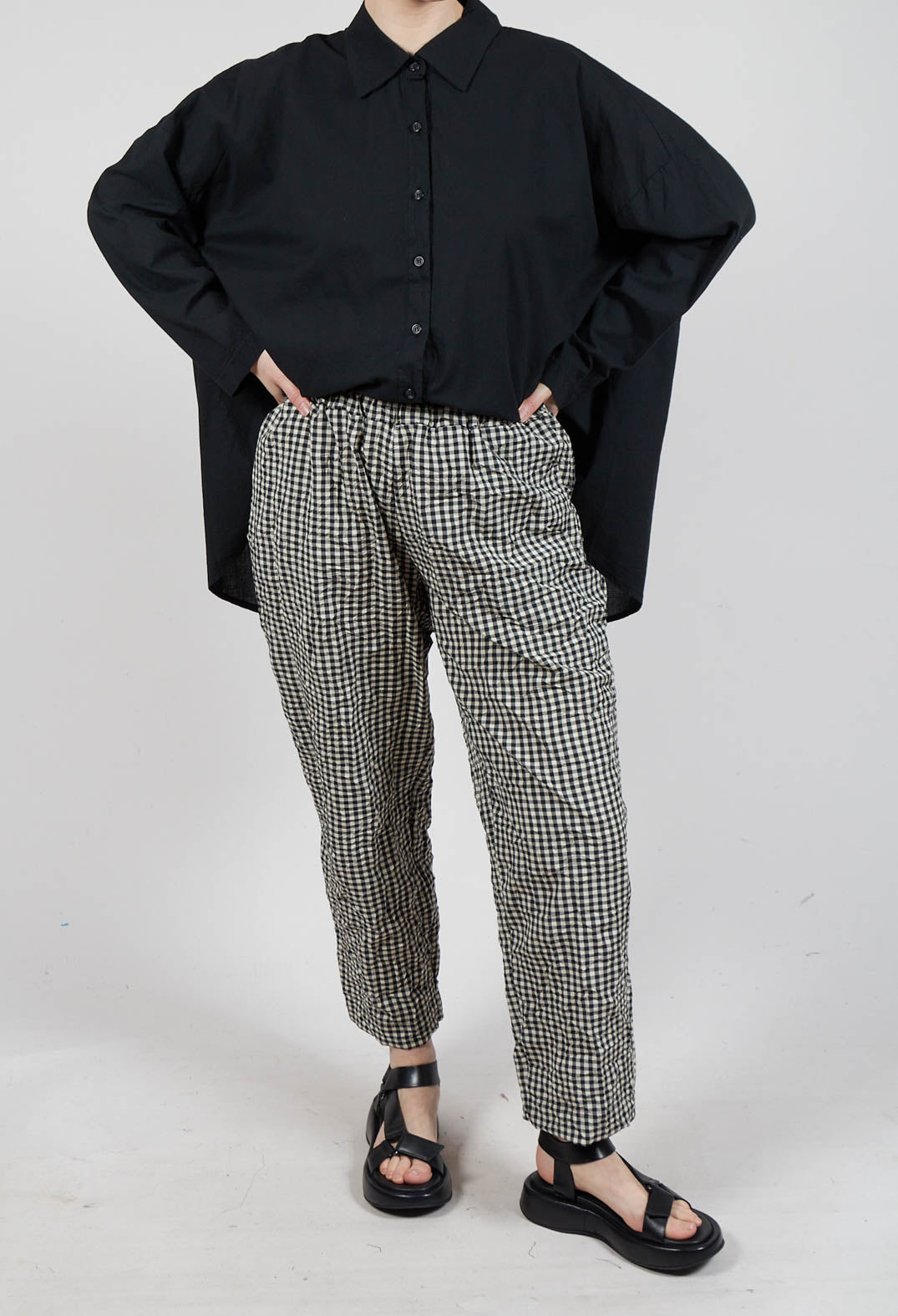 Preciso G Trousers in Nero