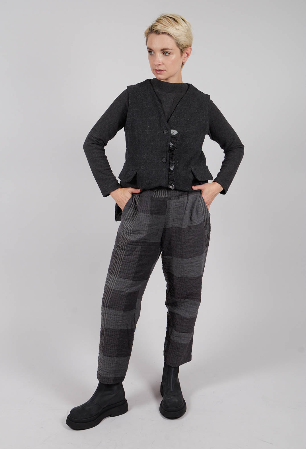 Preciso S Tsant Check Trousers in Antracite