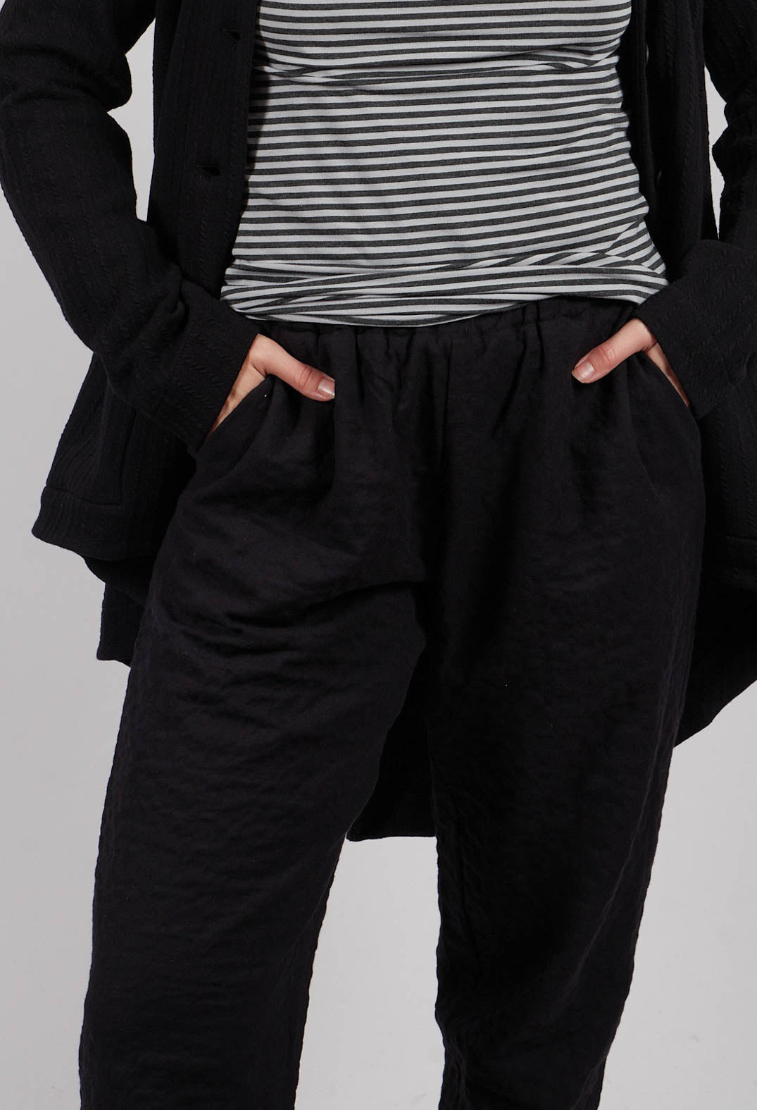 Preciso SU Plain Trousers in Nero