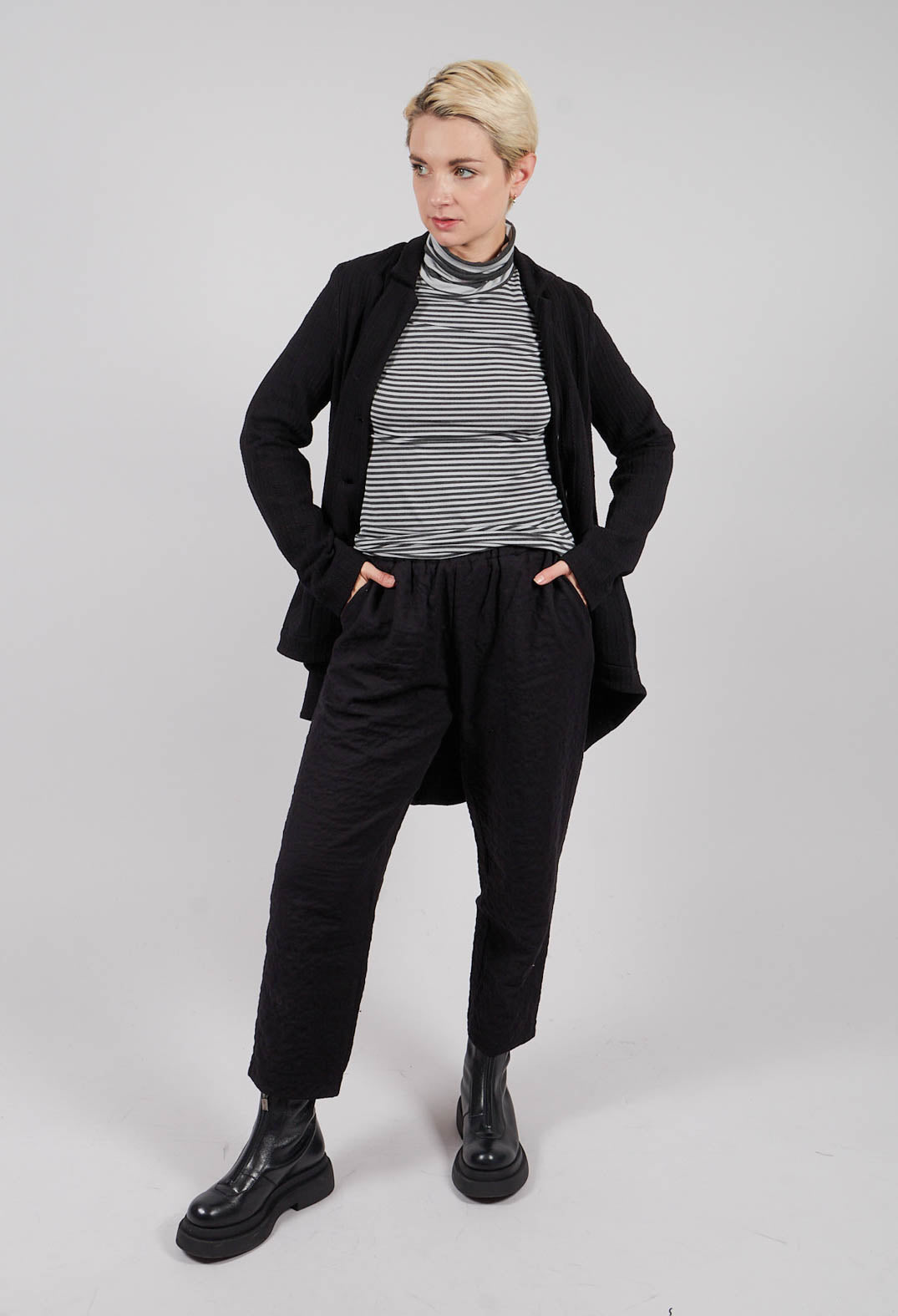 Preciso SU Plain Trousers in Nero
