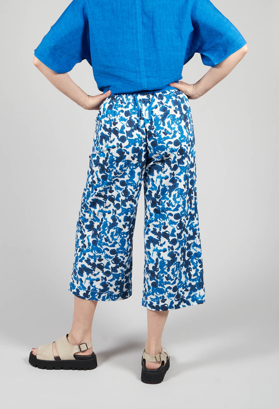 Printed Skara Pants in Saphir