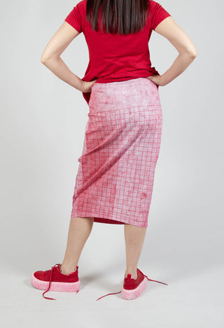 Pull On Fitted Skirt in Chili Print