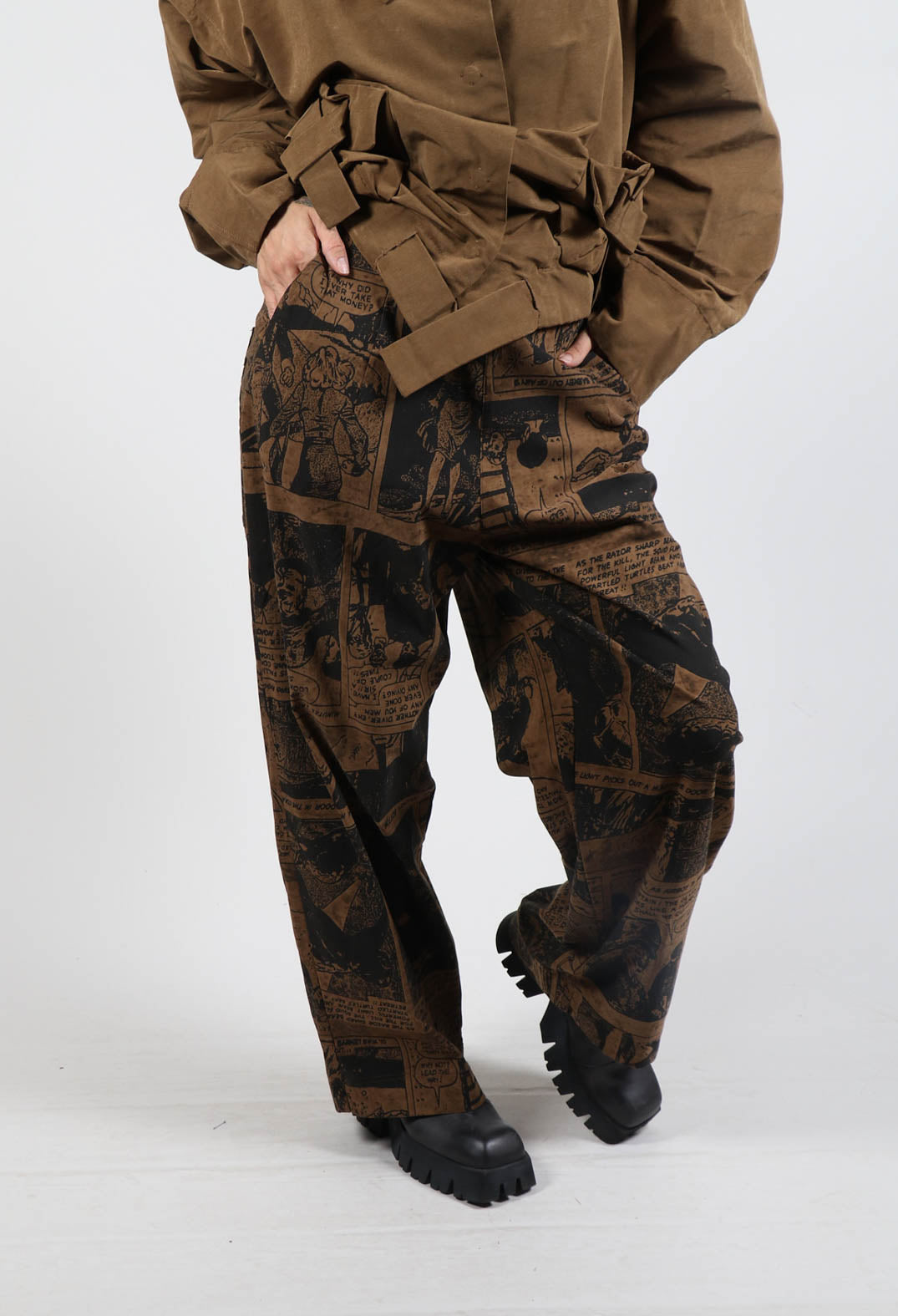 Pull On Relaxed Fit Trousers in Bronze Comic