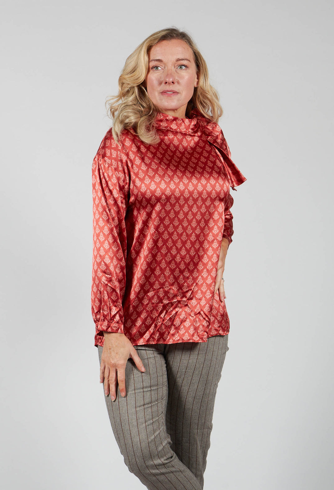 Silk Bow Shirt in Vulcano