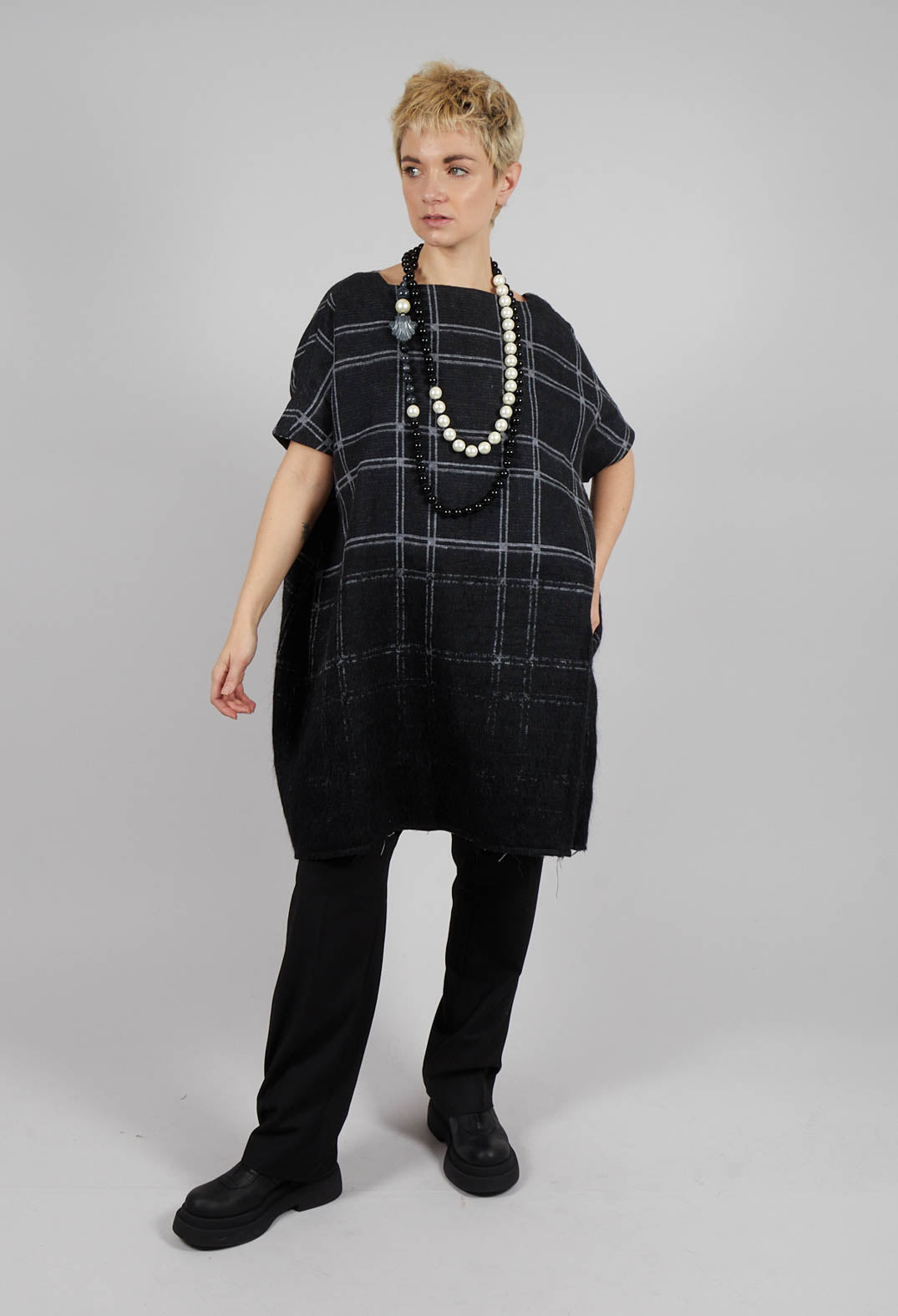 Short Sleeve Wide Fit Dress in Black Check