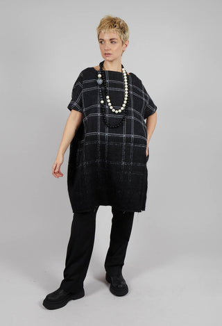 Short Sleeve Wide Fit Dress in Black Check
