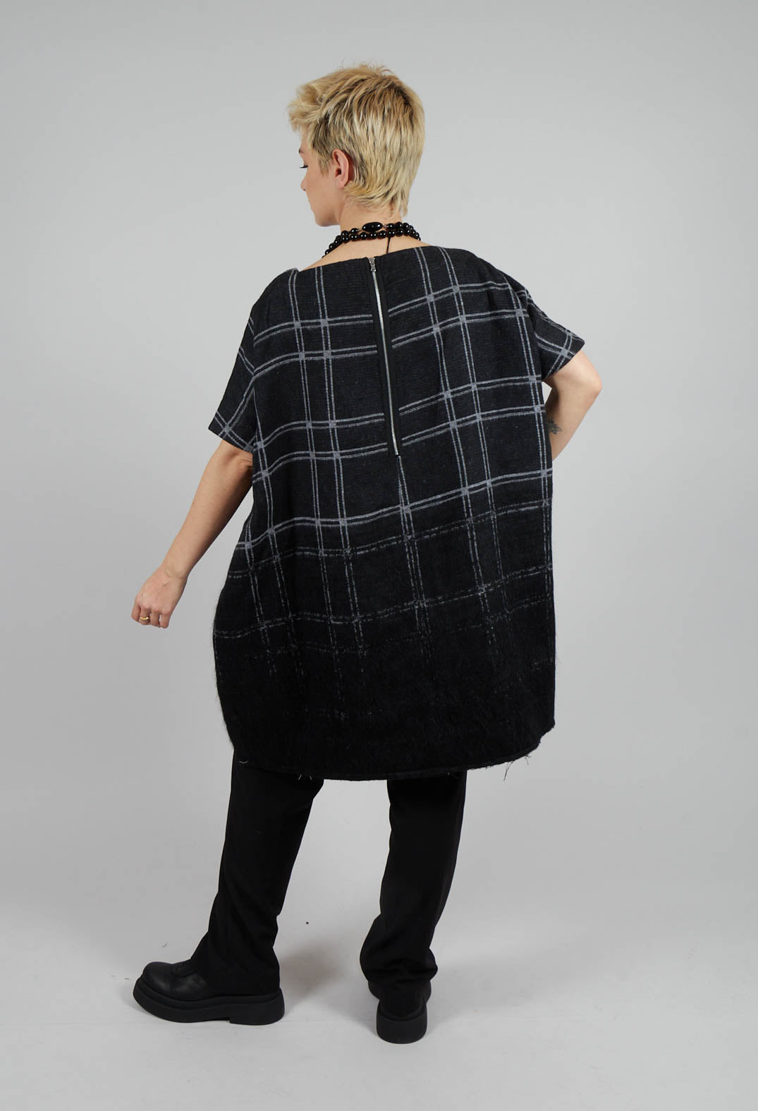 Short Sleeve Wide Fit Dress in Black Check