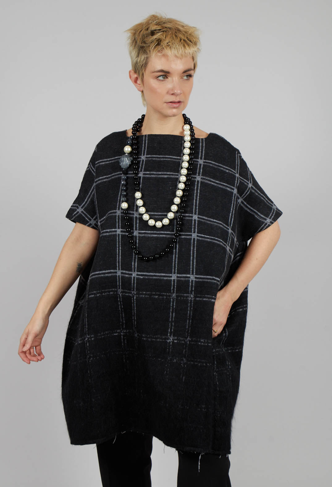 Short Sleeve Wide Fit Dress in Black Check