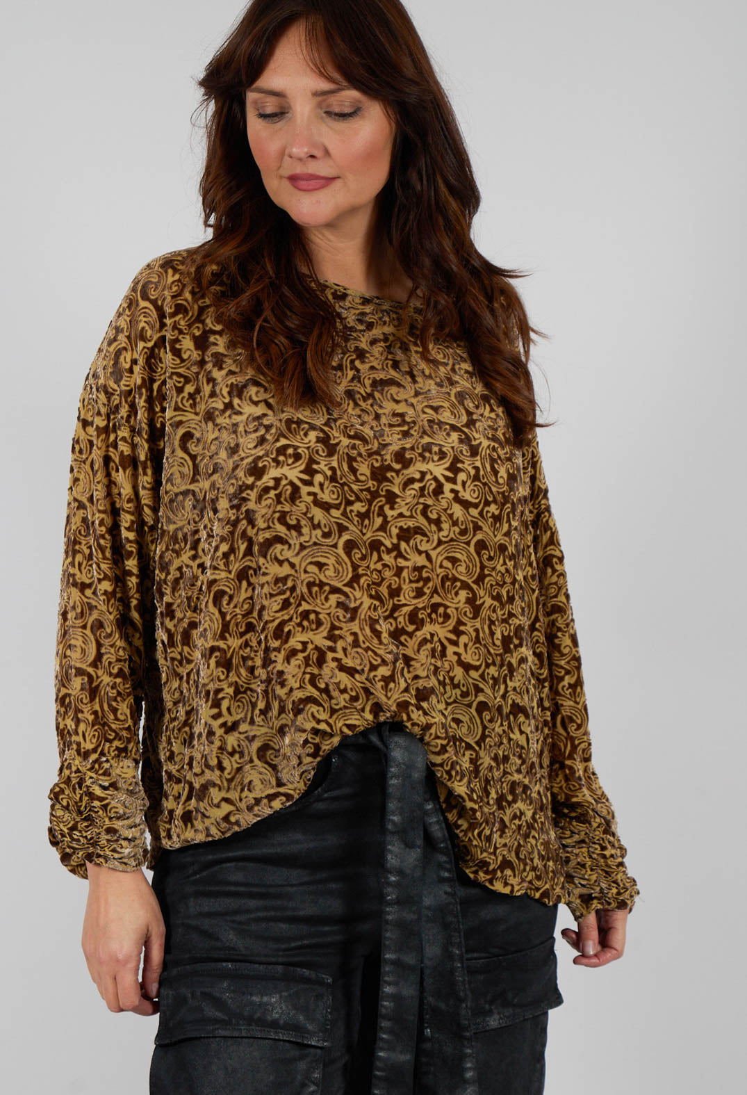 Velvet Patterned Wide Top in Gold