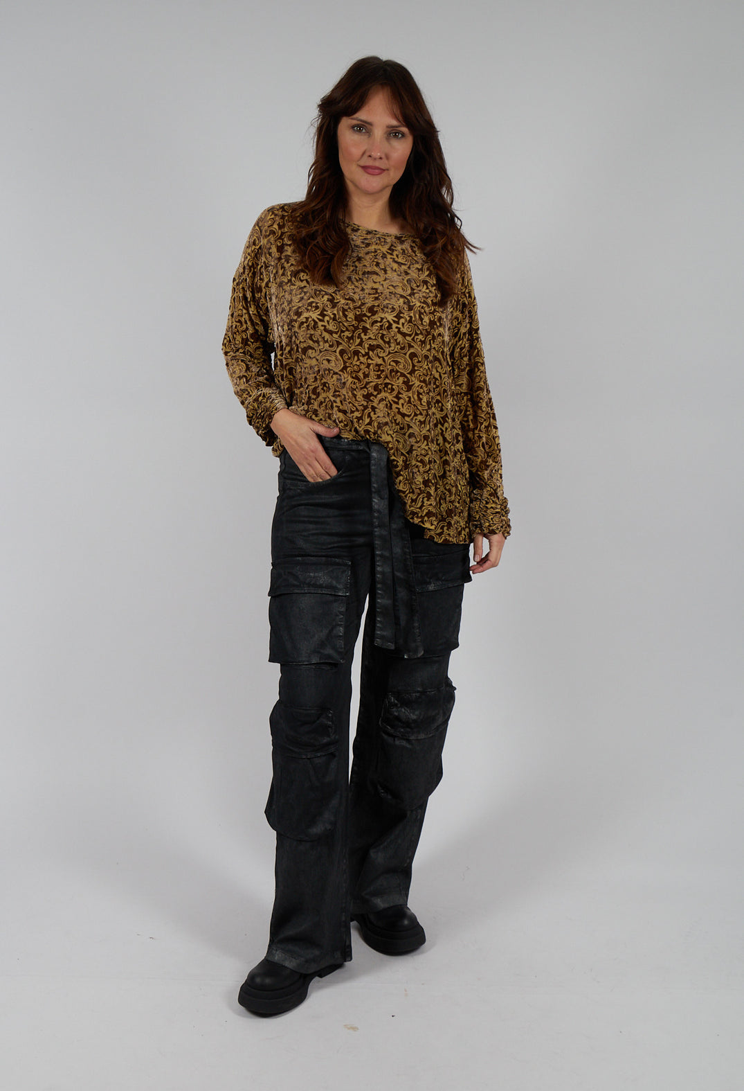 Velvet Patterned Wide Top in Gold