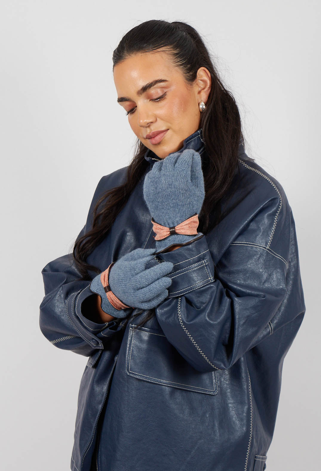 Gloves with Bow in Tejano