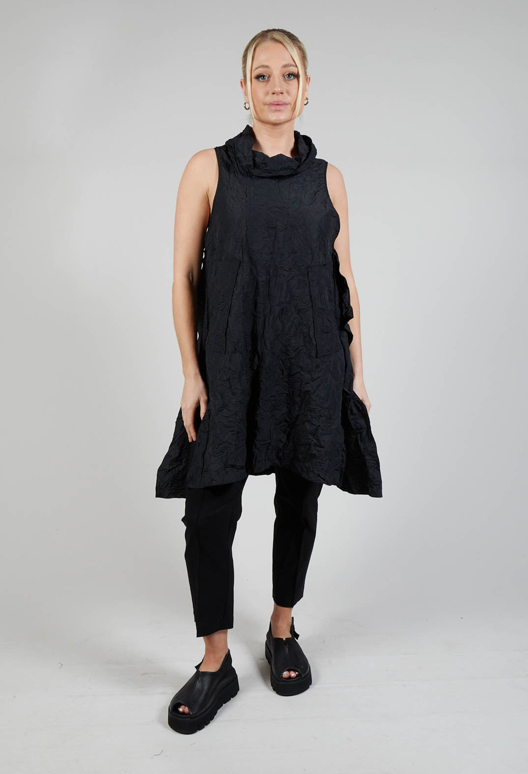RION Tunic in Black