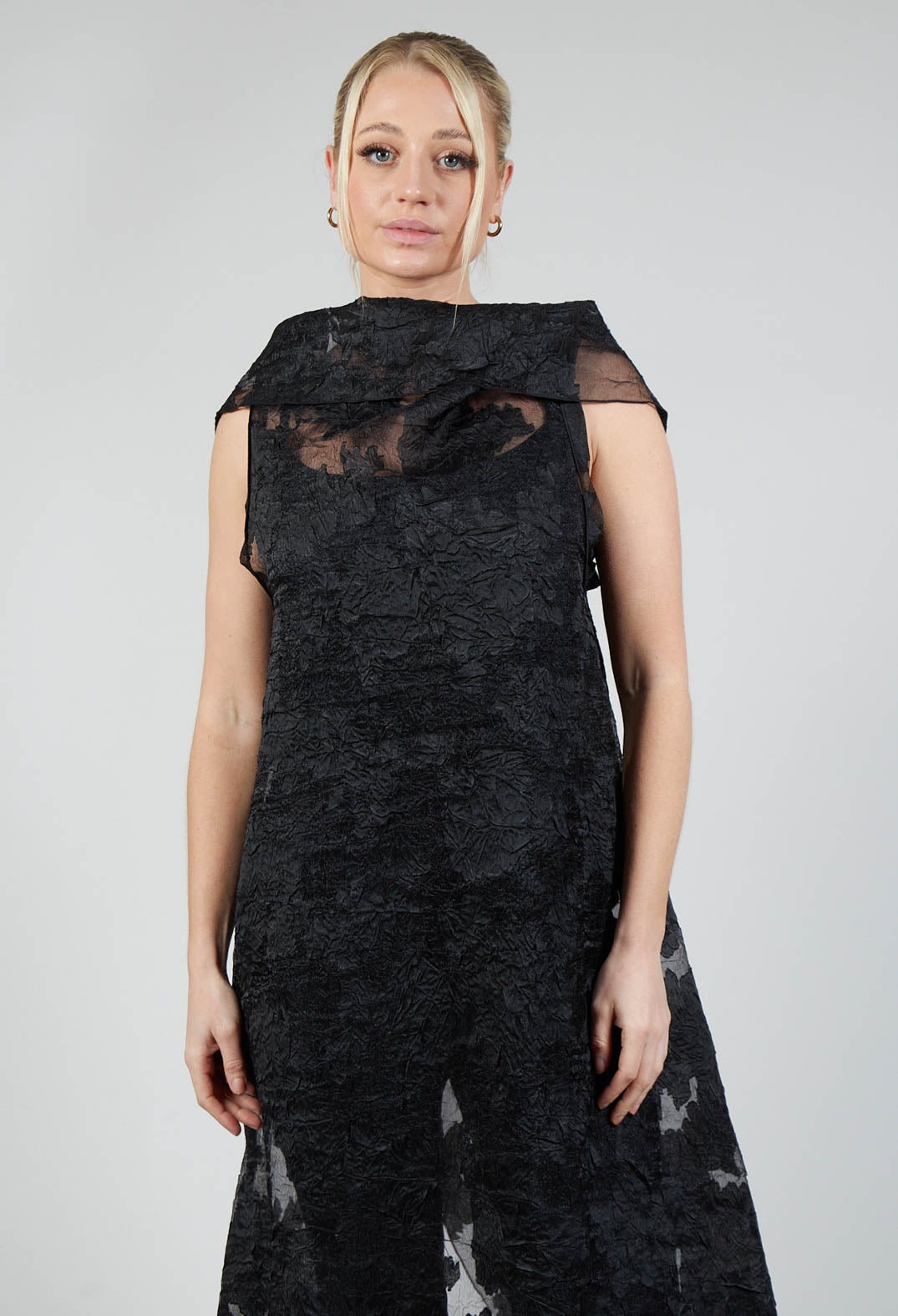 ROBA1 Top in Black