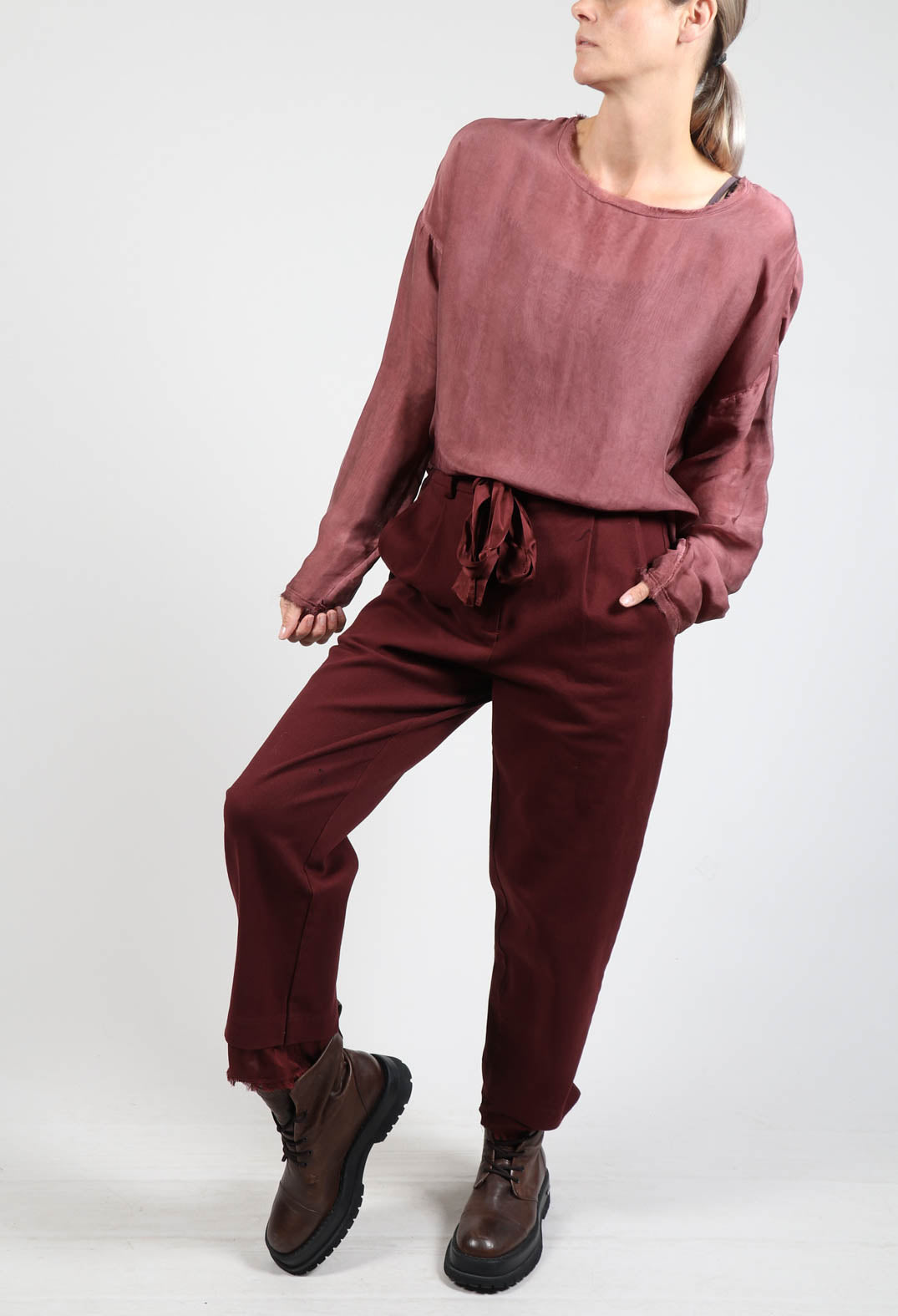 Raw Edge Beleted Trousers in Raso Sangue