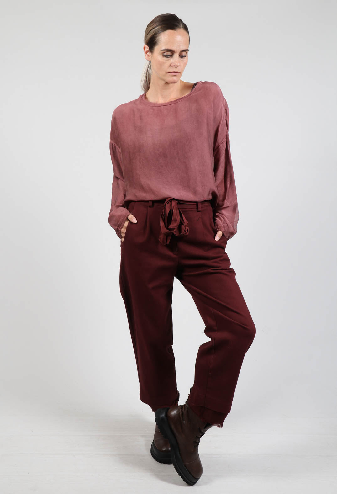 Raw Edge Beleted Trousers in Raso Sangue