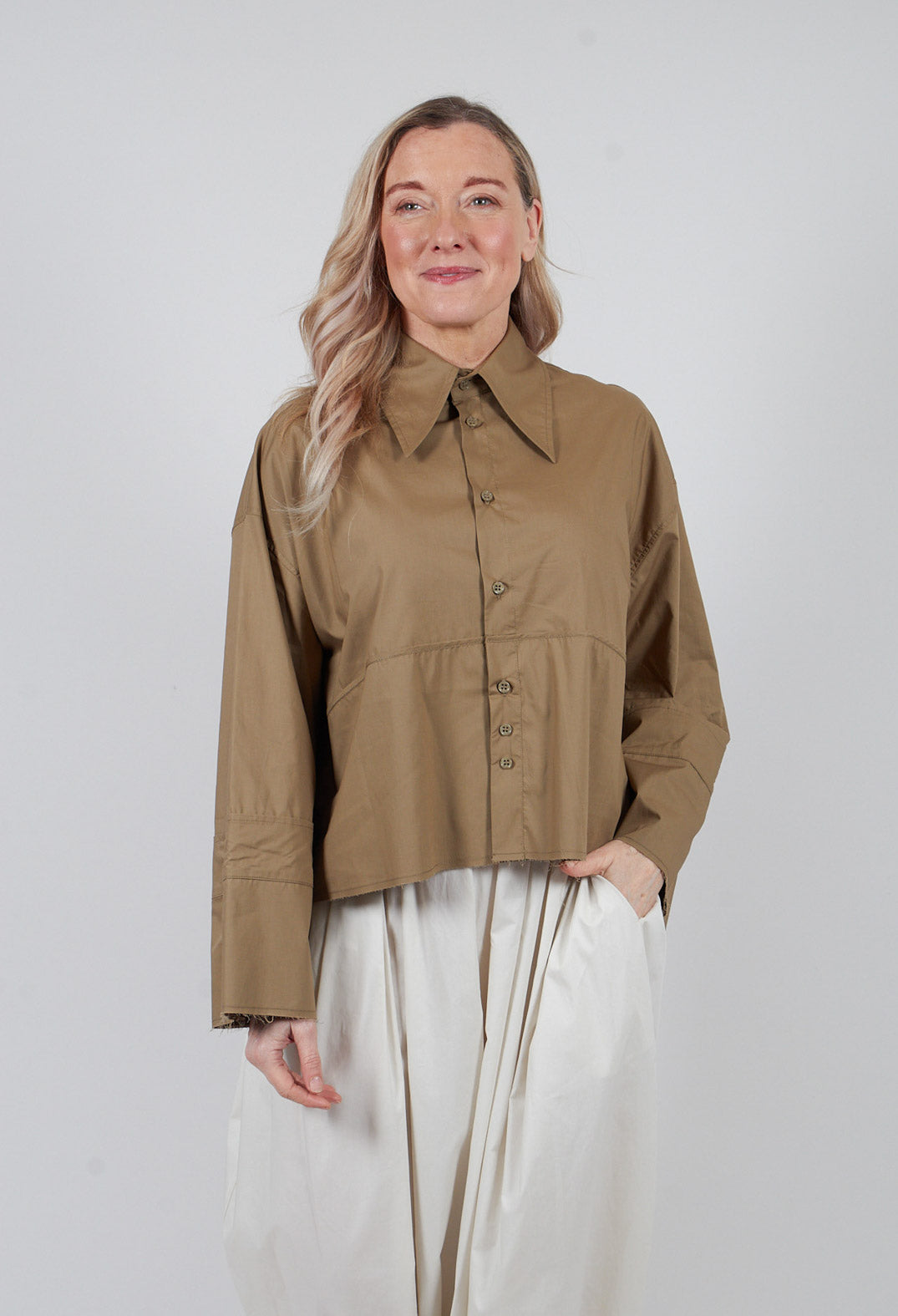 Raw Hem Shirt in Eucaliptus