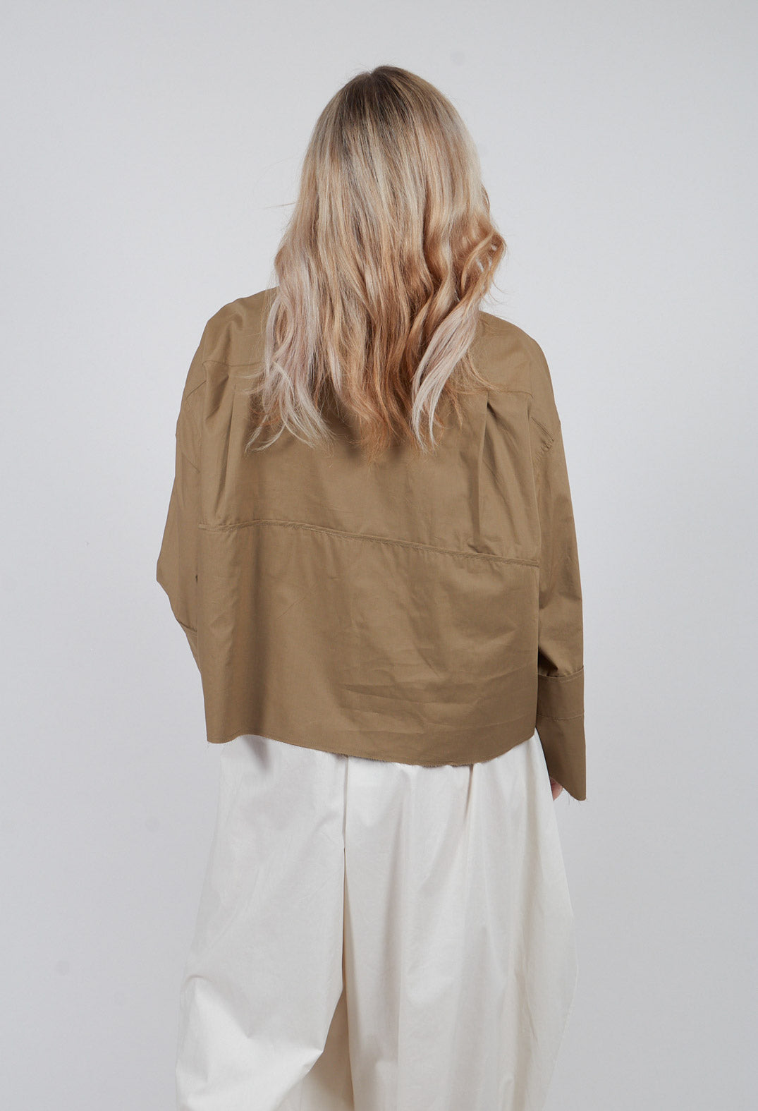 Raw Hem Shirt in Eucaliptus