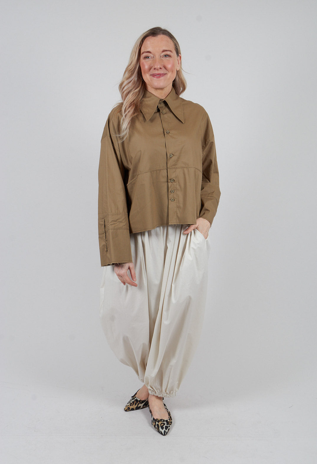 Raw Hem Shirt in Eucaliptus