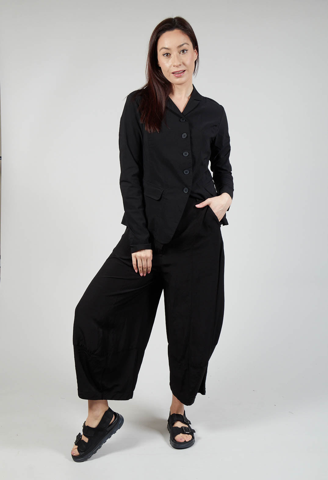 Relaxed Fit Balloon Trousers in Black
