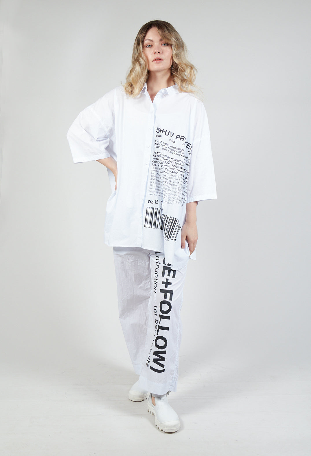 Relaxed Fit Shirt with Lettering Motif in White Print