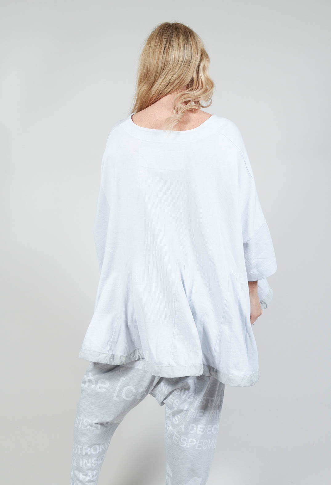 Relaxed Fit T Shirt with Drawstring Hem in Grey Print
