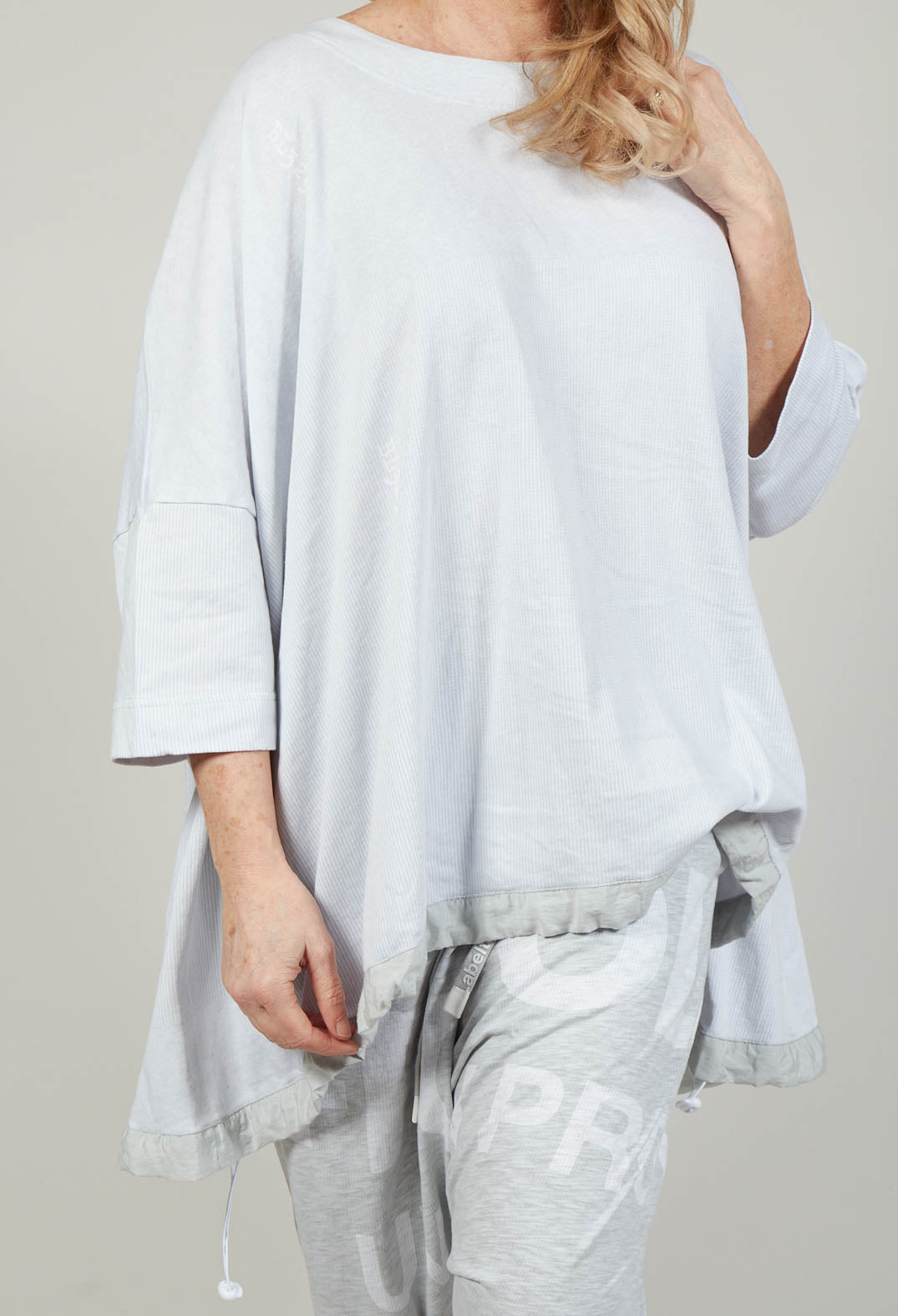 Relaxed Fit T Shirt with Drawstring Hem in Grey Print