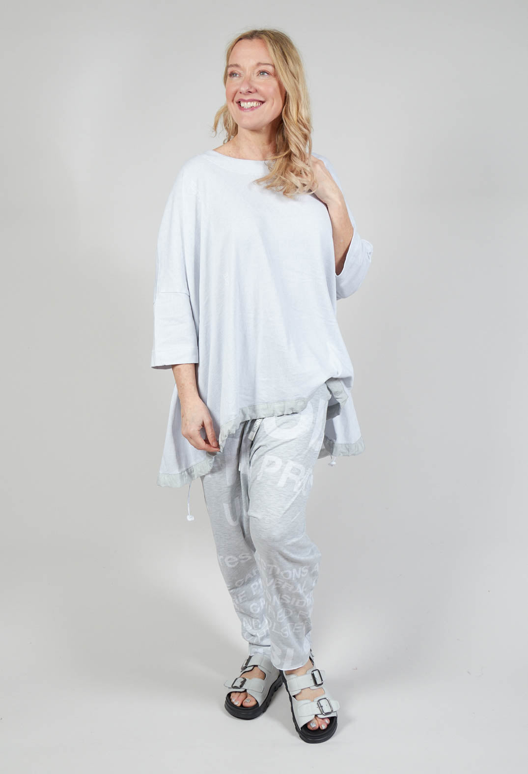 Relaxed Fit T Shirt with Drawstring Hem in Grey Print