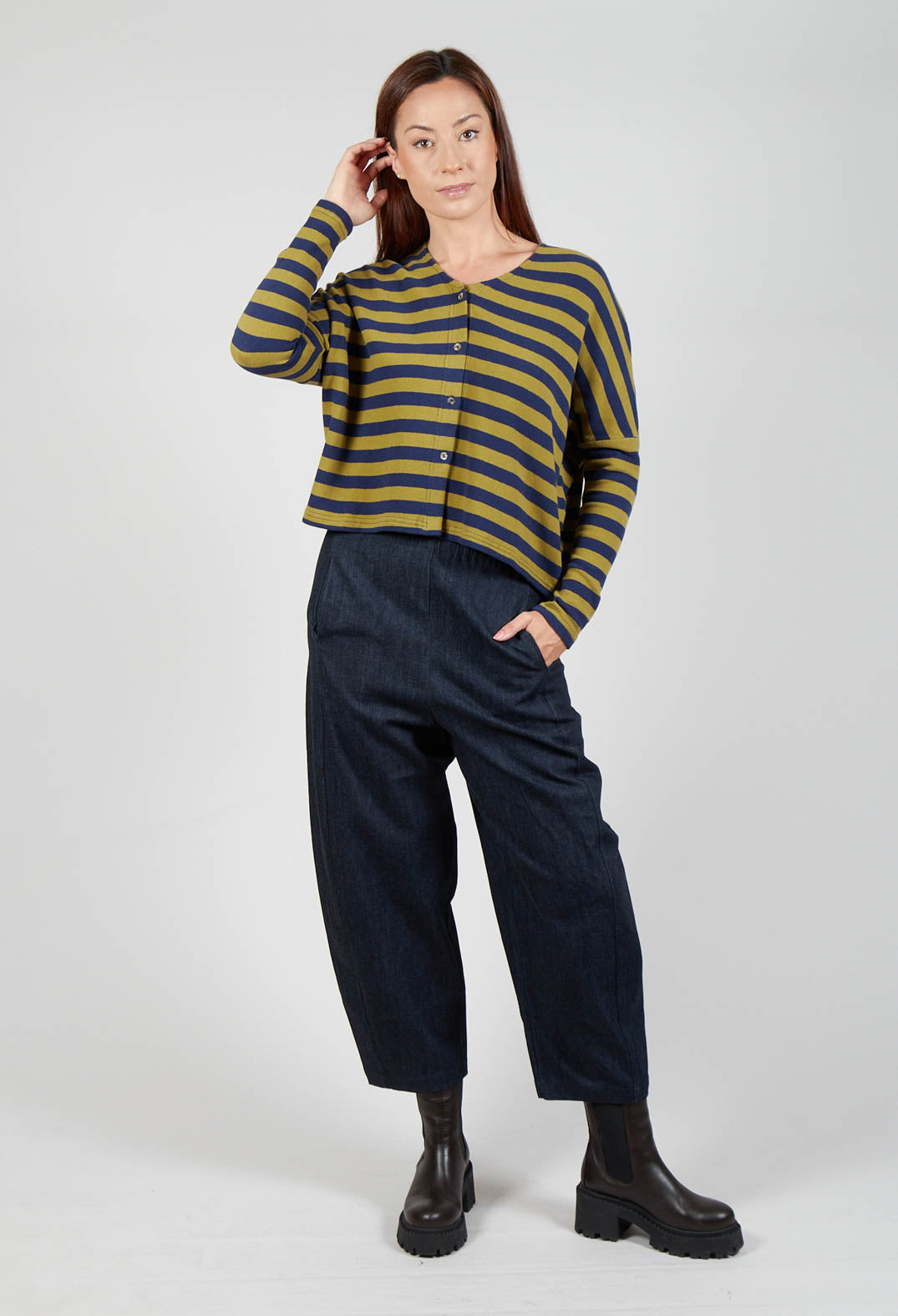 Round Neck Cardigan in Blu