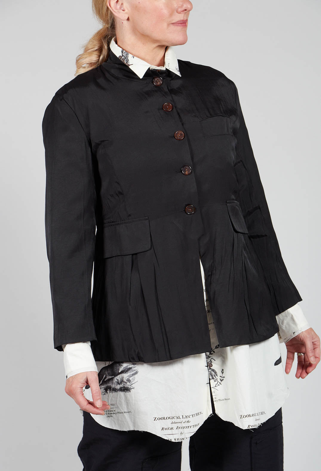 Treasury Pleat Jacket in Black