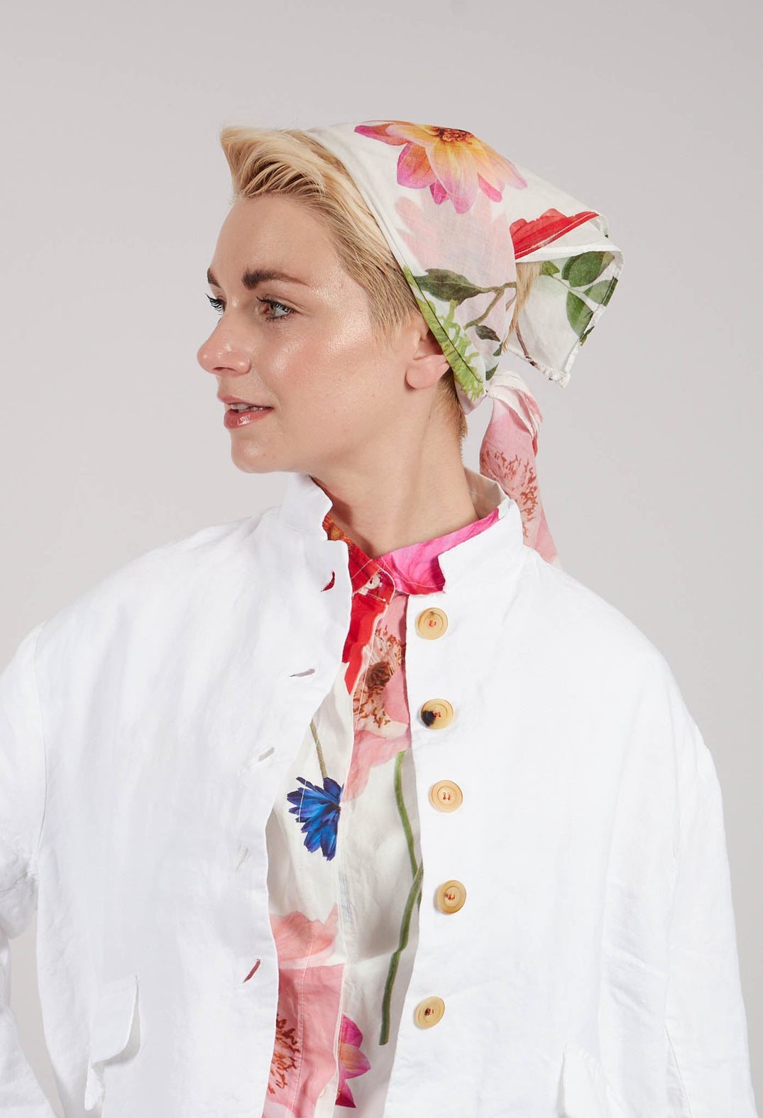 Sasa Printed Scarf in Flowers