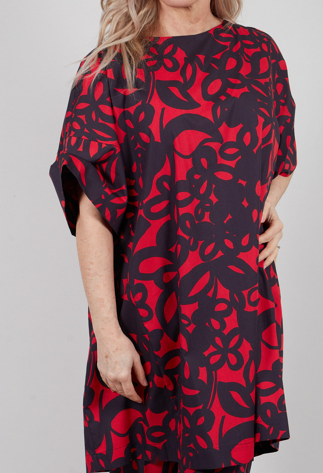 Shift Dress in Gojiberry and Polinig