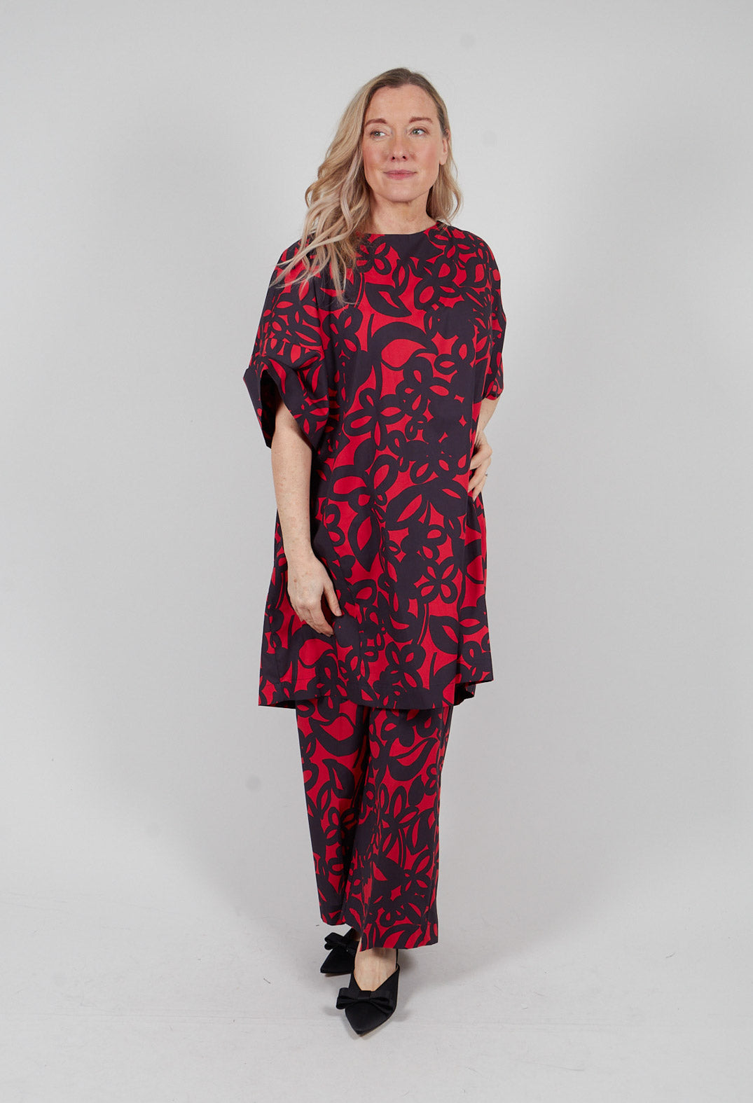 Shift Dress in Gojiberry and Polinig