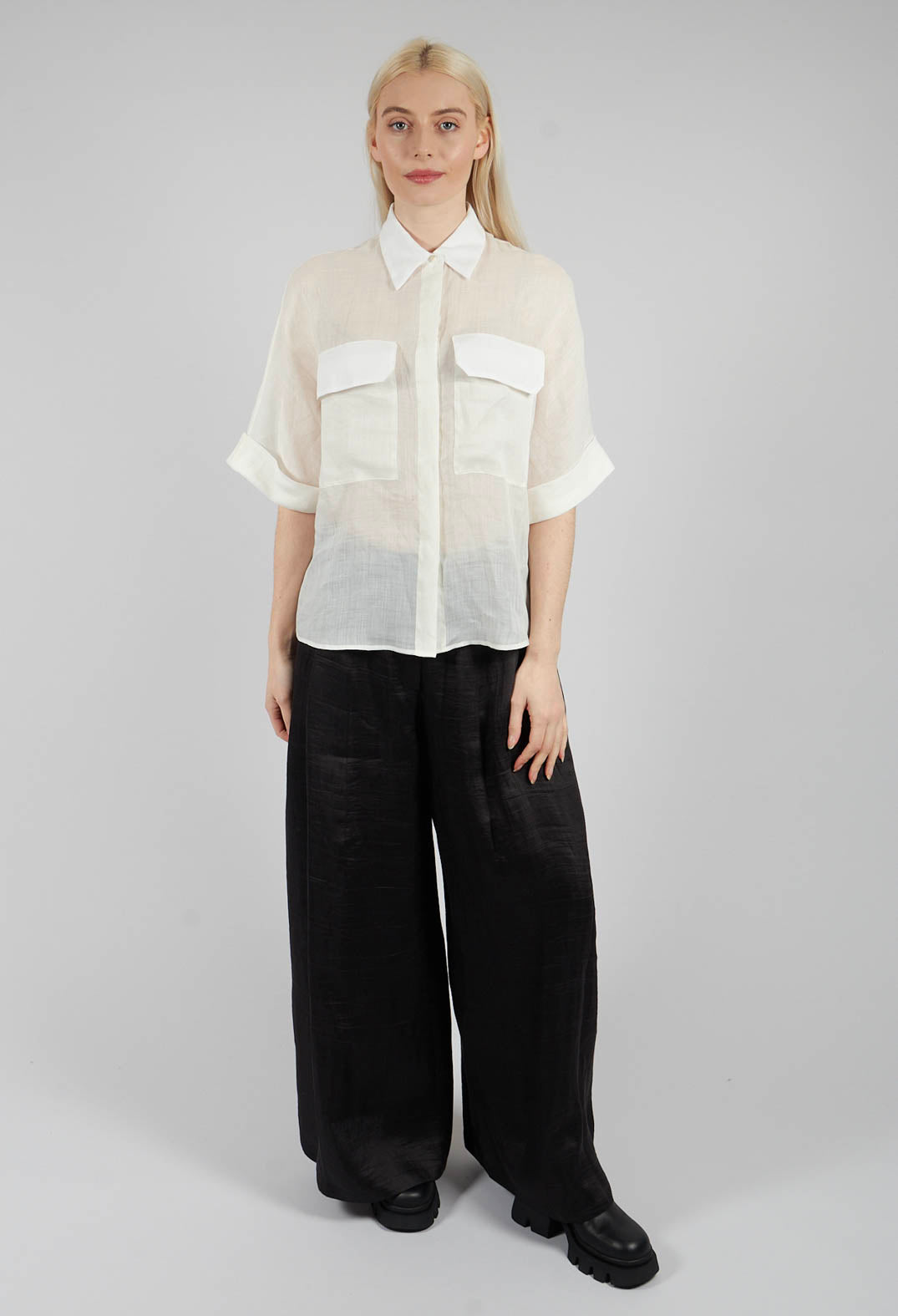 Shirt with Large Pockets in Avorio