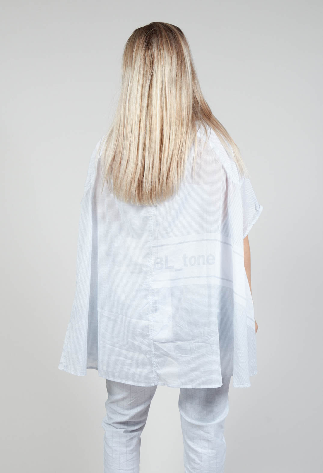 Short Sleeve Cotton Top in Grey Print