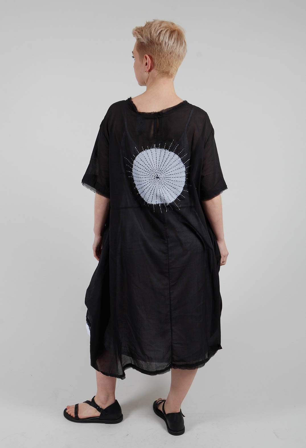 Short Sleeved Applique Dress in Black