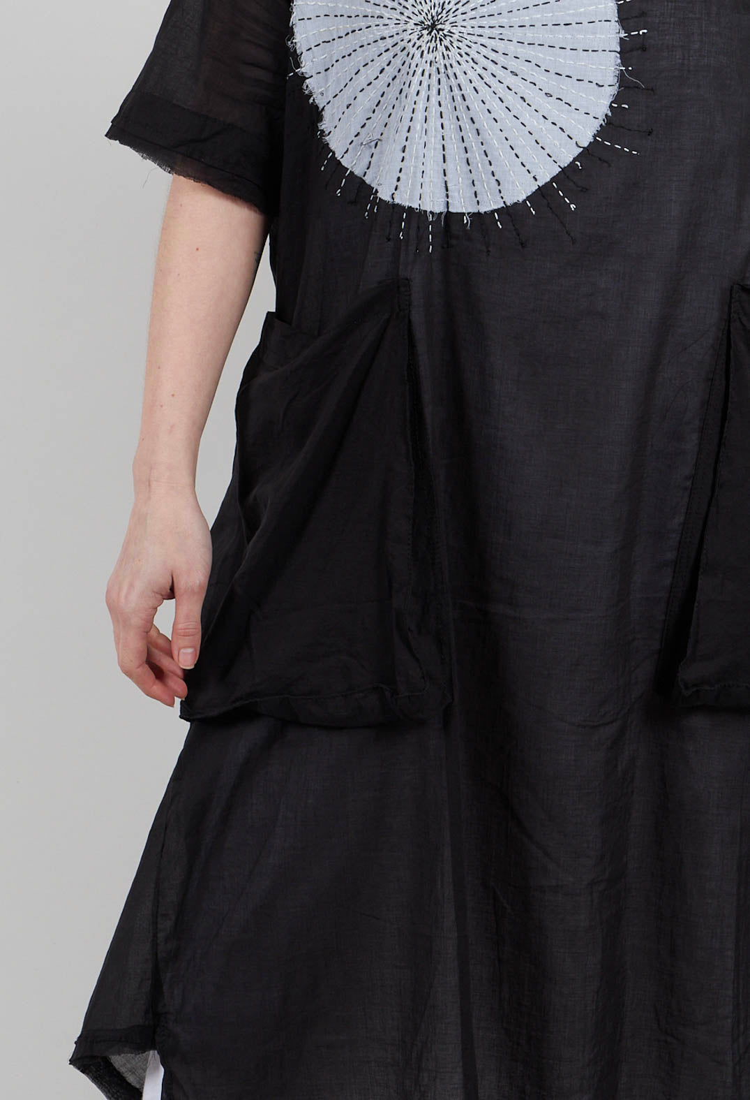 Short Sleeved Applique Dress in Black