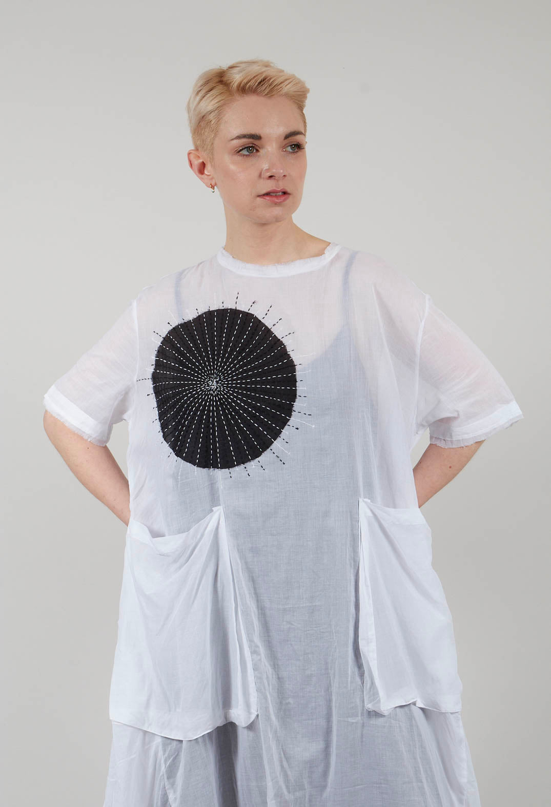 Short Sleeved Applique Dress in White