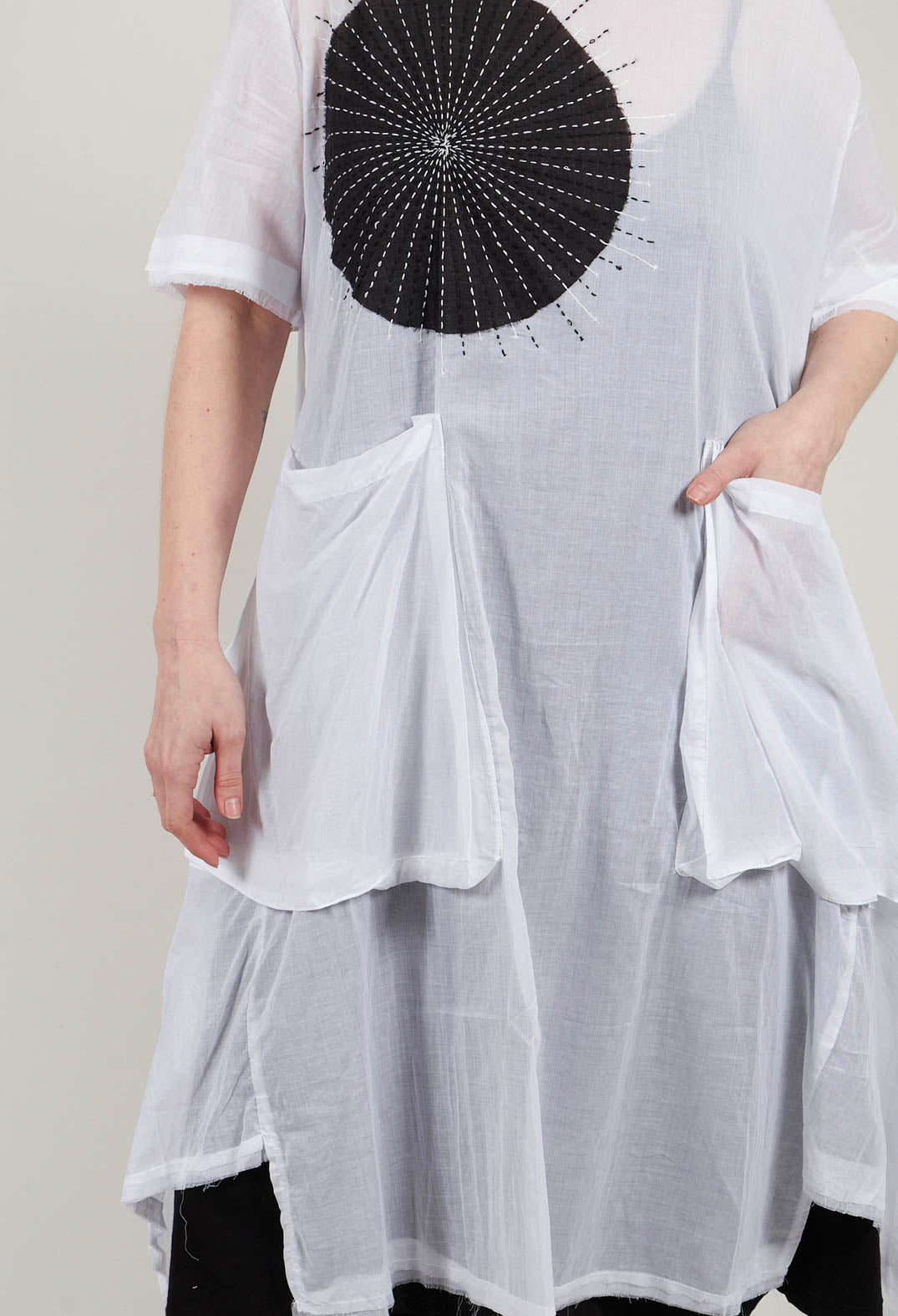 Short Sleeved Applique Dress in White