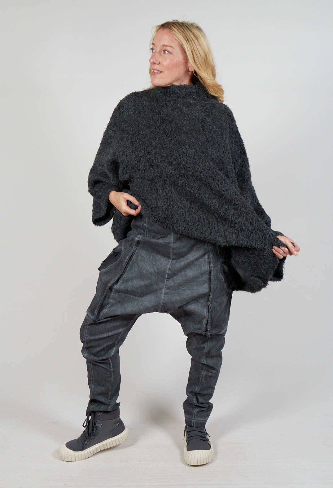 Skinny Trousers with Bleached Stitching in Coal Cloud