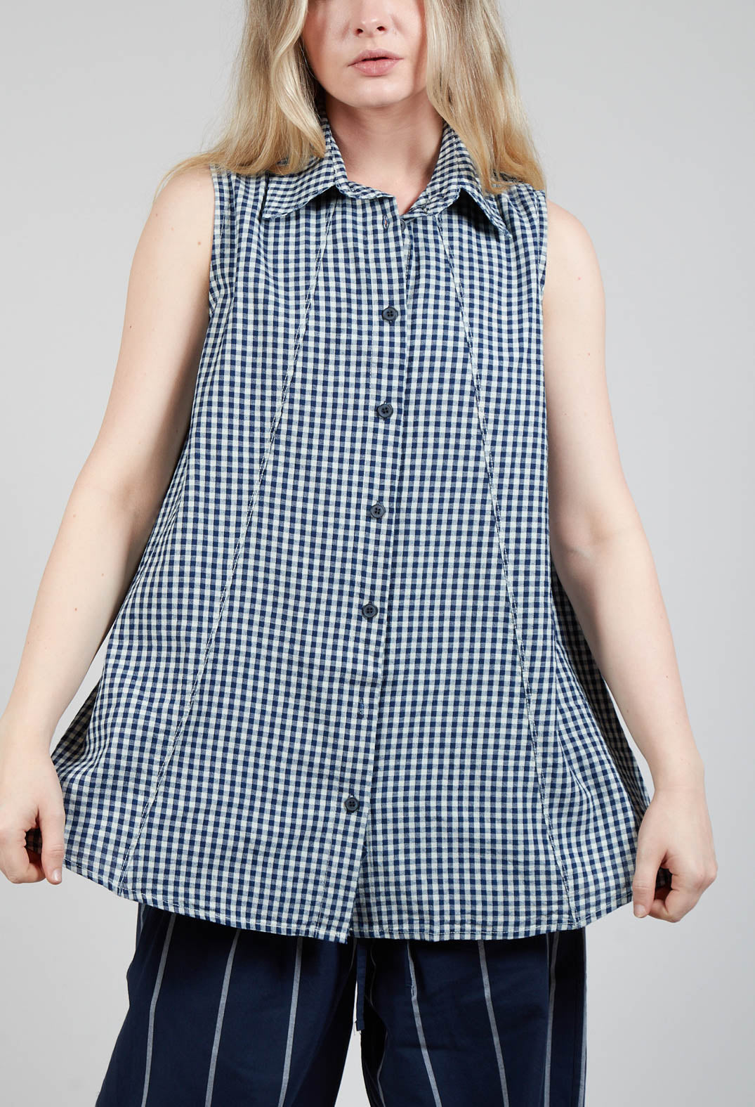 Sleeveless Shirt in Checker Blue