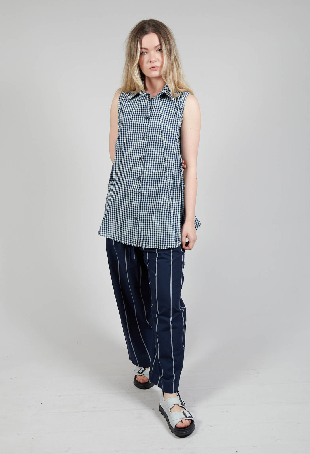Sleeveless Shirt in Checker Blue