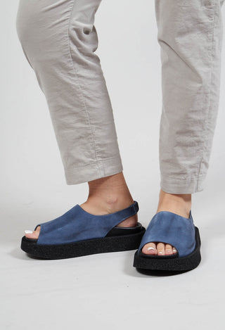 Slingback Shoes with Platform Sole in London Avio