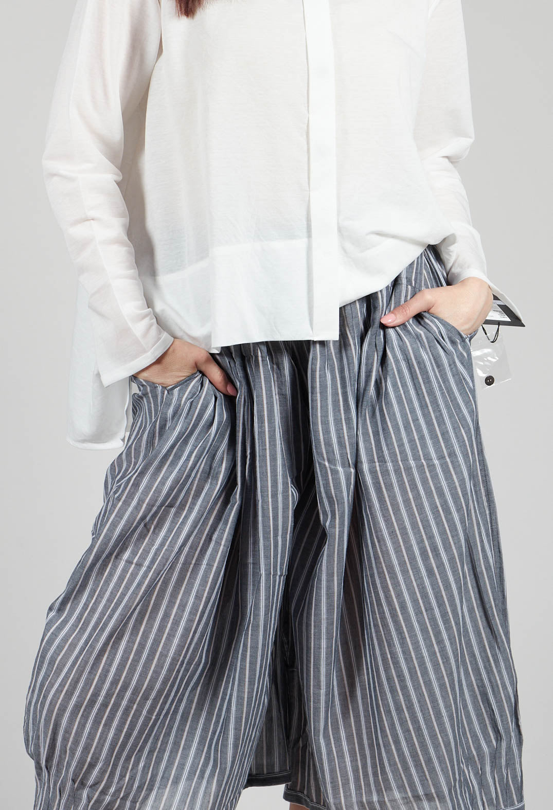 Stripe Cropped Trousers in Grey