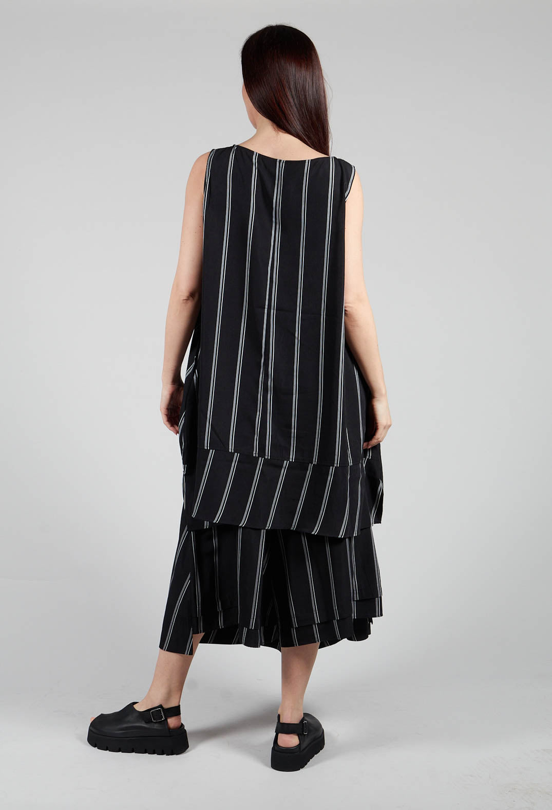 Stripe Sleevless Top in Black